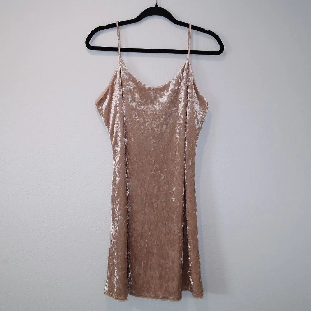 Love J Mini Dress Womens Crushed Velvet Champaign Sleeveless Spaghetti Straps L - Picture 3 of 15